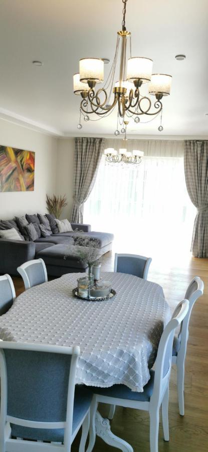 Melnrage Beach Cozy Apartments & Terrace - Pine View Sea Entry Klaipėda Exteriör bild